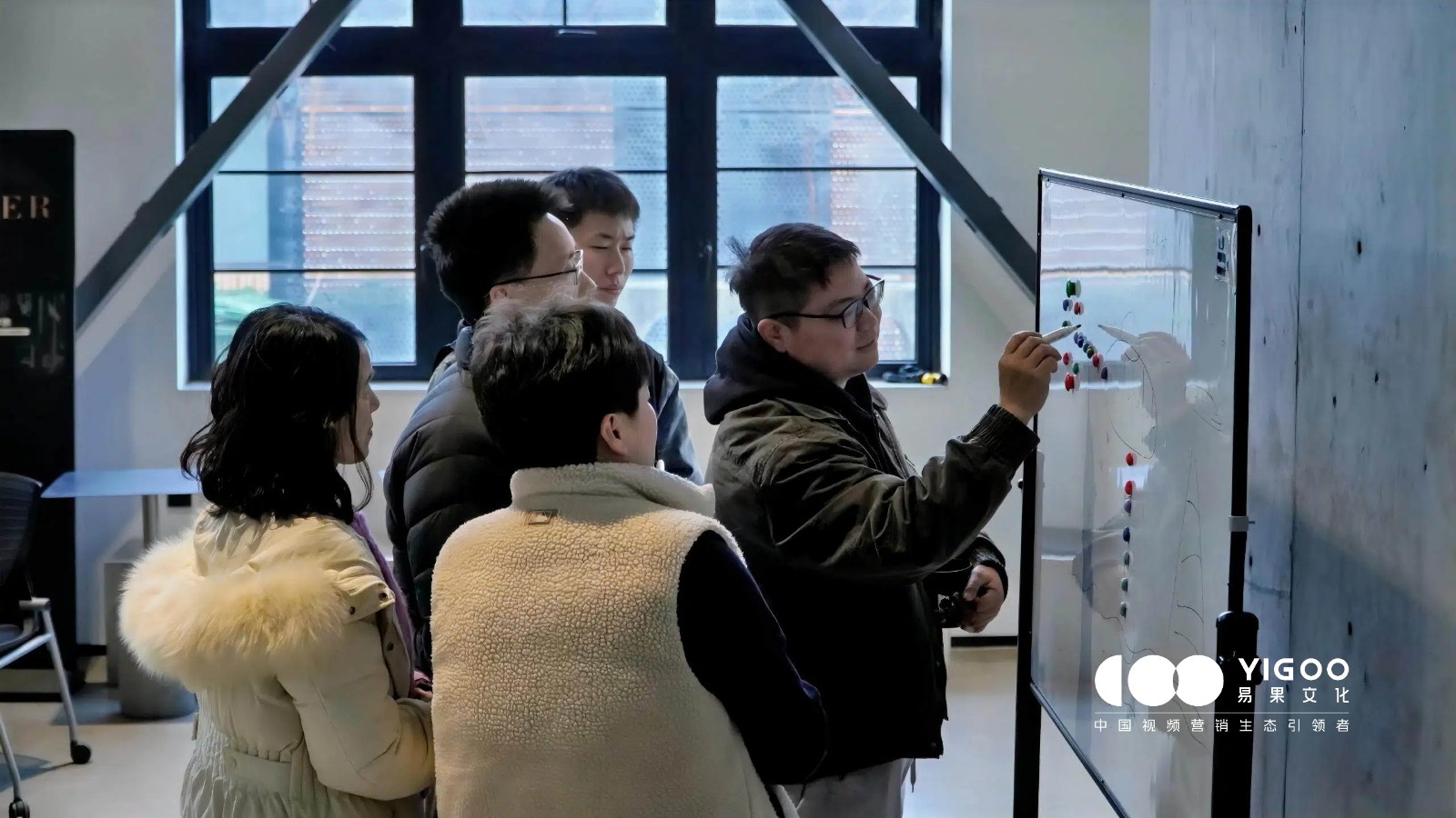 176828395288882427mF.jpg 176828395288882427mF.jpg